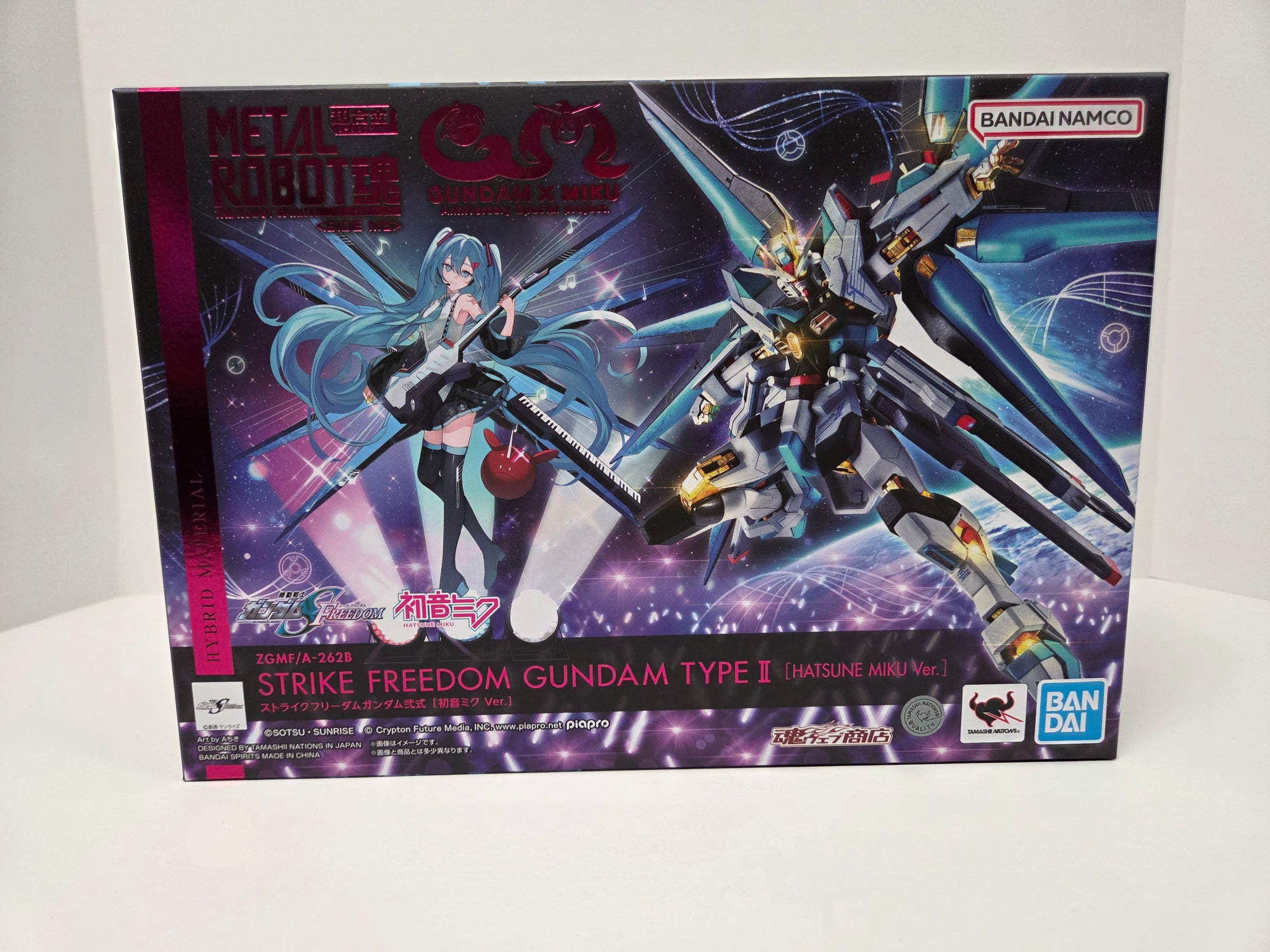 Gundam 45th Anniversary x Hatsune Miku Side Strike Freedom Gundam