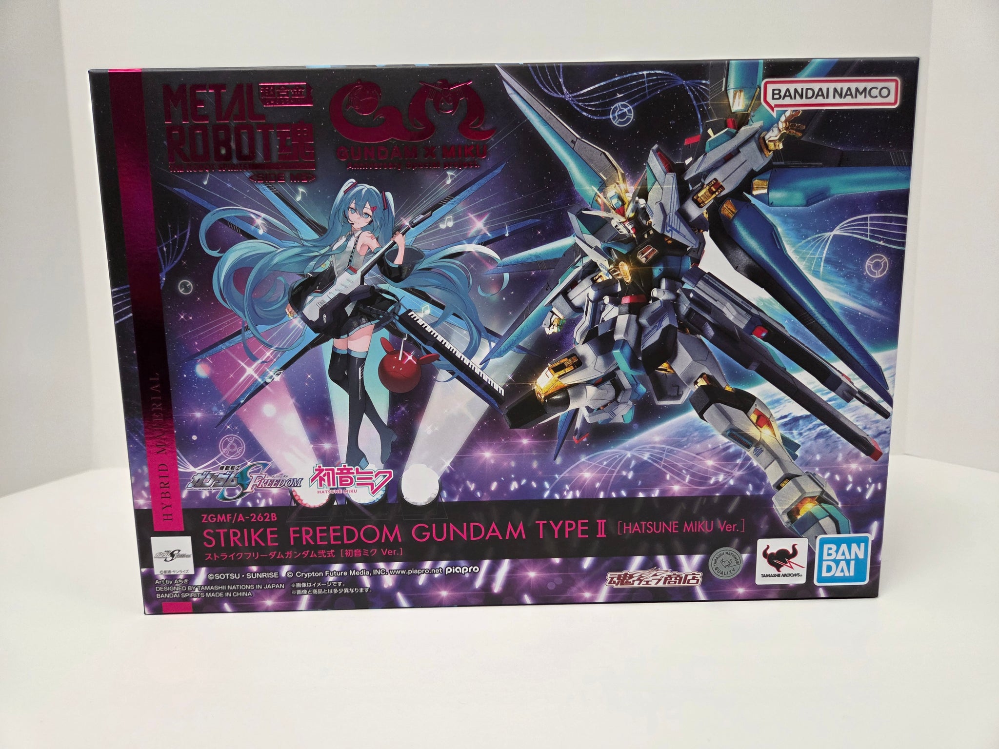Gundam 45th Anniversary x Hatsune Miku Side Strike Freedom Gundam
